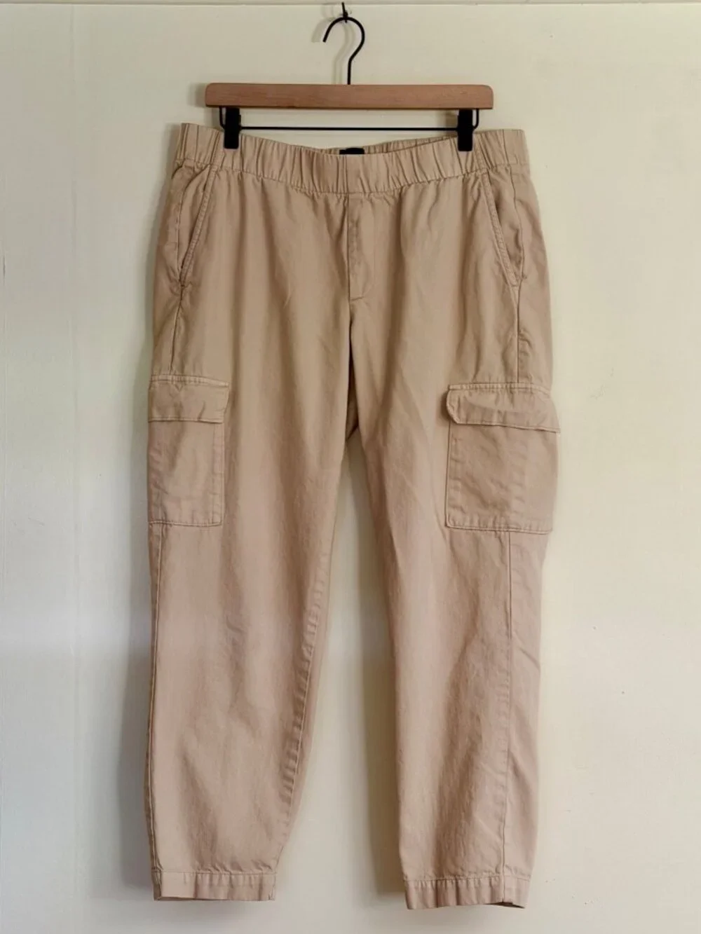 GAP Beige Twill Pull-On Cargo Pants, Large